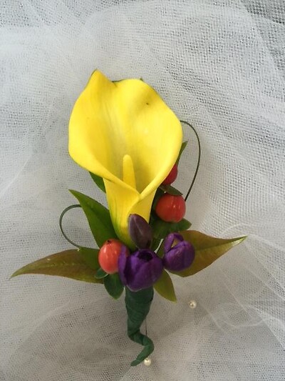 Boutonniere 6