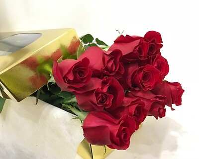 Premium Long Stemmed Rose in a Box