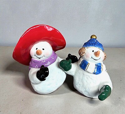 Winter Salt &amp; Pepper Shakers Set
